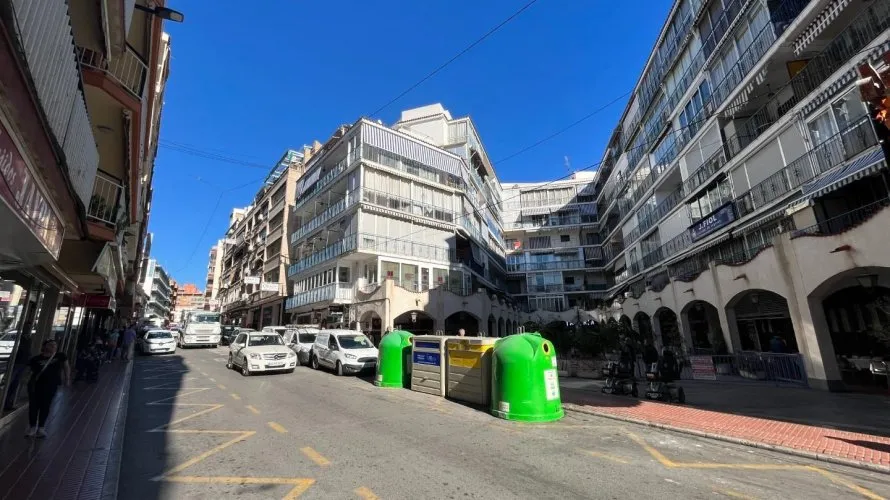 Commercial property de 347m² à Benidorm, Spain No. 536 № 18