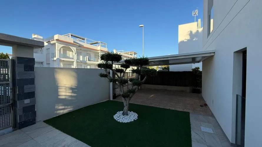 Villa de 3 chambres à Ciudad Quesada, Spain No. 906 № 10