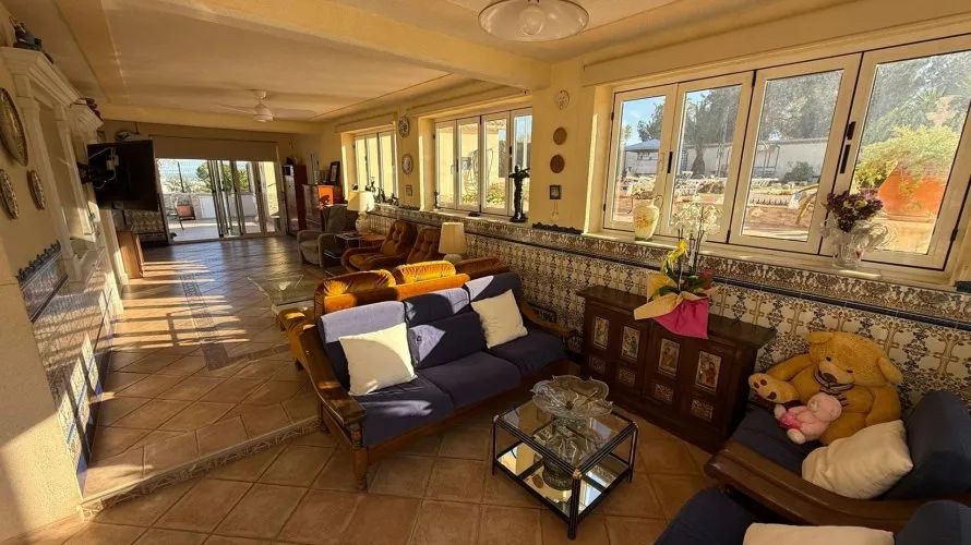 Villa de 4 chambres à Villamartin, Spain No. 1155 № 17