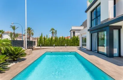 Villa de 3 chambres à Playa Honda, Spain No. 634