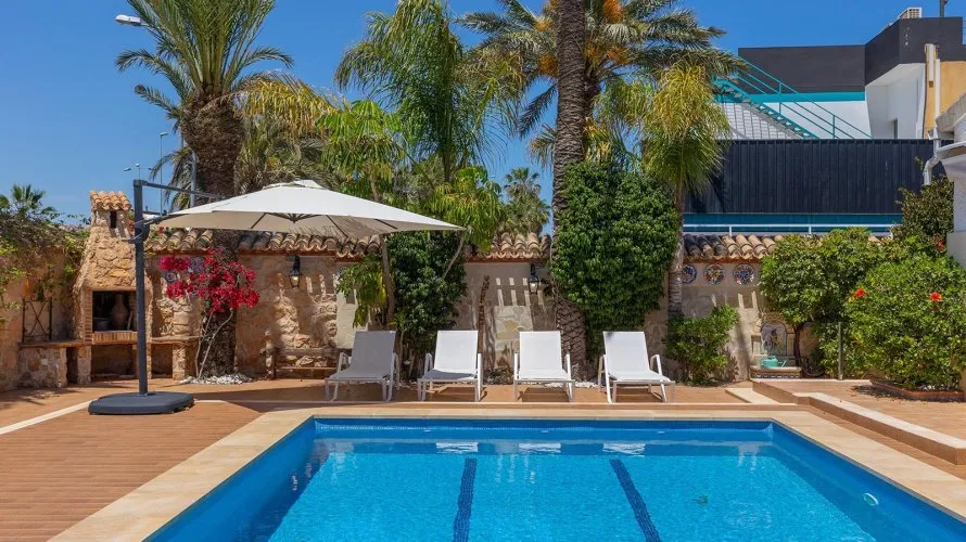 Villa de 4 chambres à Alicante, Spain No. 780 № 8