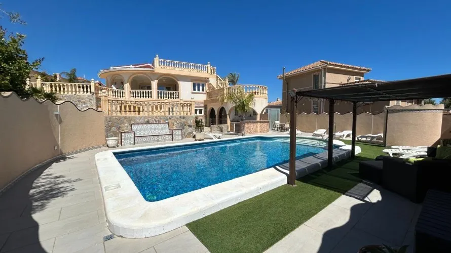Villa de 5 chambres à Ciudad Quesada, Spain No. 1139 № 7