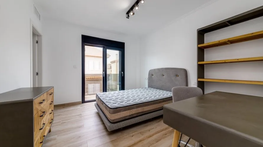 Villa de 210m² à Torrevieja, Spain No. 754 № 13