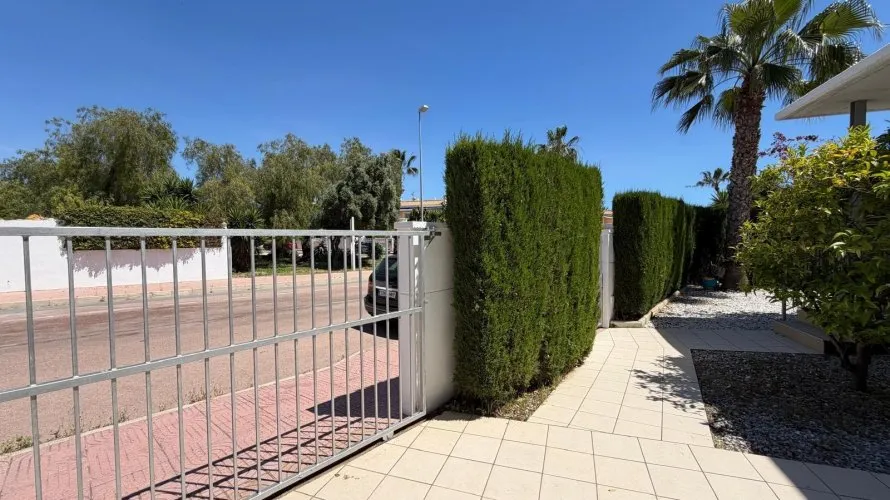 Villa de 4 chambres à Ciudad Quesada, Spain No. 1159 № 2