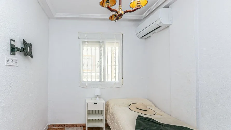 Apartment de 74m² à Playa Flamenca II, Spain No. 1140 № 14