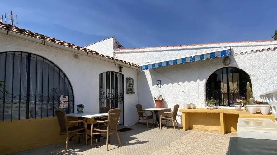 Villa de 4 chambres à L'Alfàs del Pi, Spain No. 469 № 17