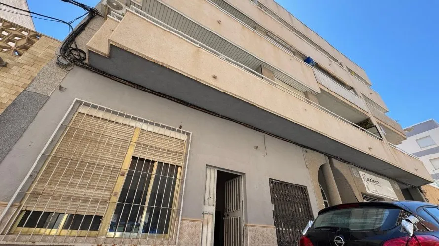 Commercial property de 261m² à Torrevieja, Spain No. 2746 № 17