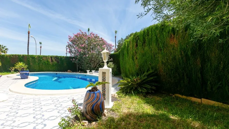 Villa de 194m² à Alicante, Spain No. 1419 № 5