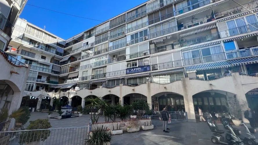 Commercial property de 347m² à Benidorm, Spain No. 536