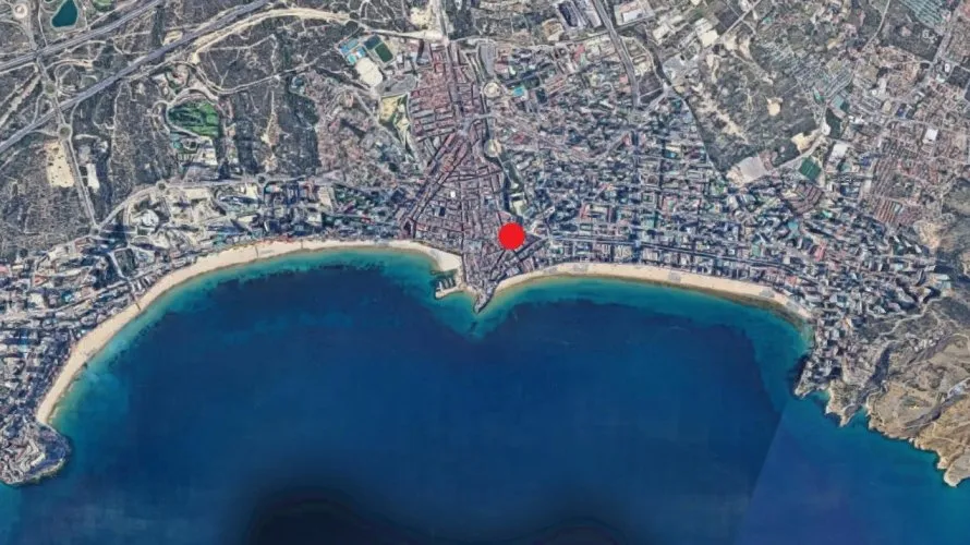 Commercial property de 347m² à Benidorm, Spain No. 536 № 24