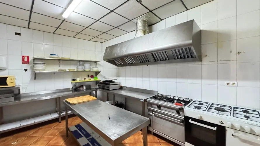 Commercial property de 159m² à Torrevieja, Spain No. 2744 № 1