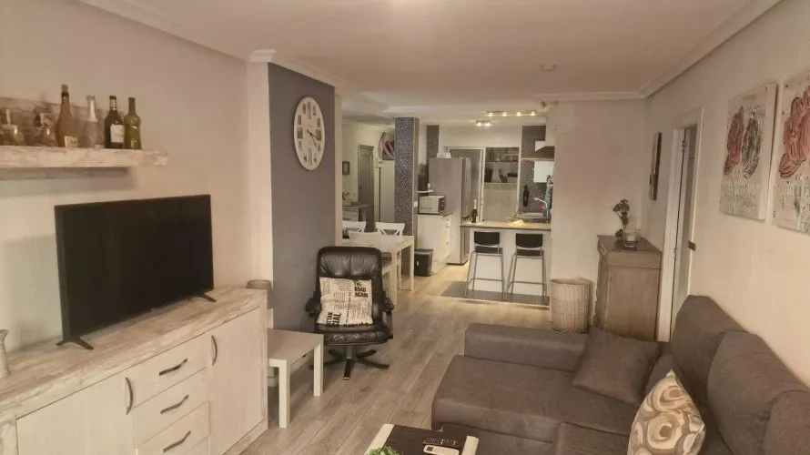Apartment de 3 chambres à Torrevieja, Spain No. 250 № 2