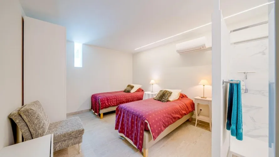 Villa de 5 chambres à Finestrat, Spain No. 476 № 21