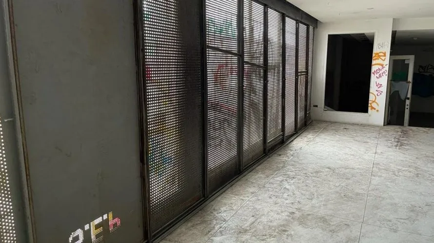 Commercial property de 23 chambres à Gandia, Spain No. 1371