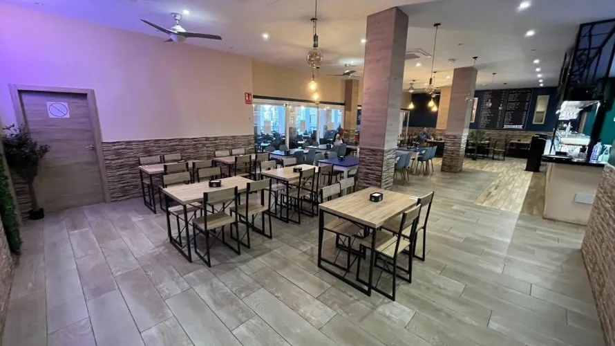 Commercial property de 347m² à Benidorm, Spain No. 536 № 7