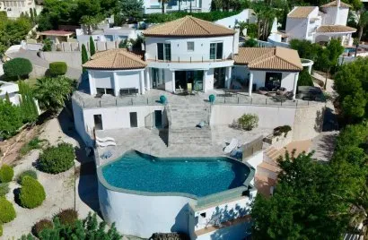Villa de 3 chambres à Altea, Spain No. 1327