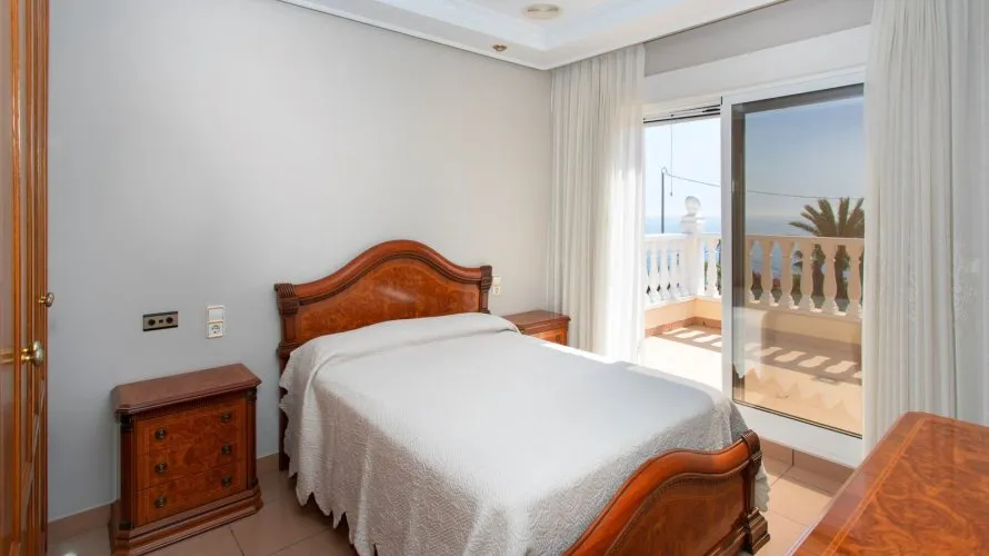 Villa de 180m² à Torrevieja, Spain No. 1557 № 11