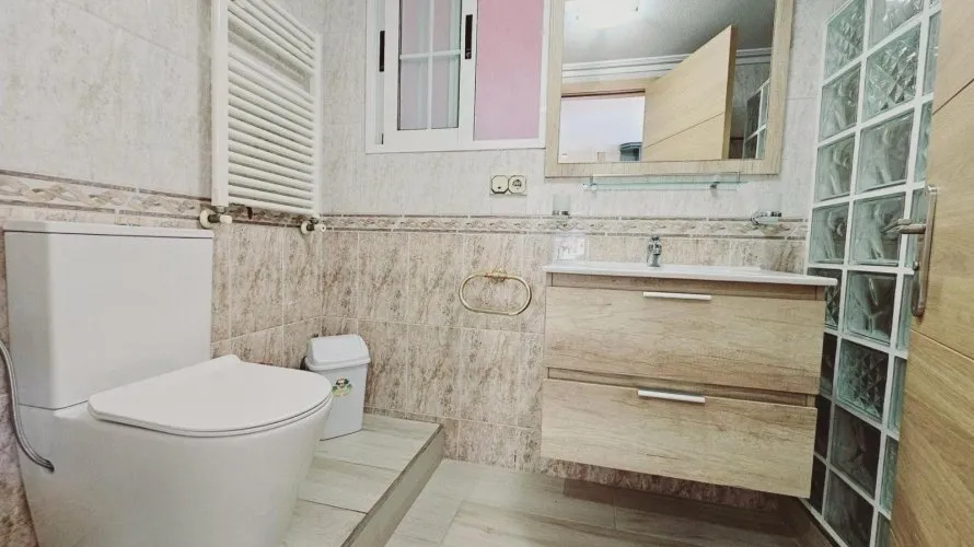 Villa de 5 chambres à Torrevieja, Spain No. 750 № 14