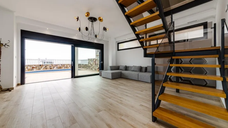 Villa de 210m² à Torrevieja, Spain No. 754 № 28