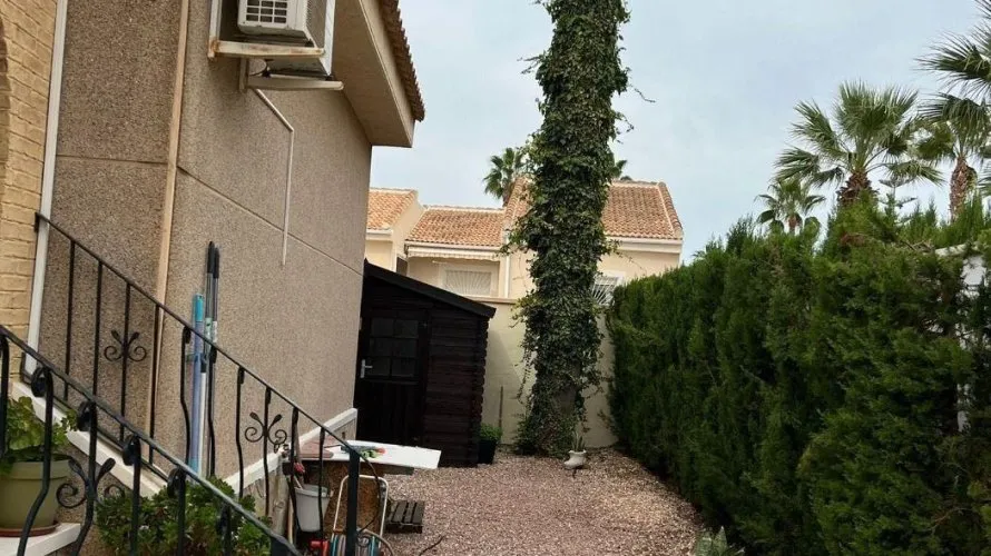 Villa de 3 chambres à Benijofar, Spain No. 247 № 2