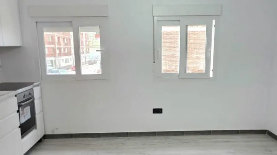 Apartment de 2 chambres à Mieres, Spain No. 2905 № 4