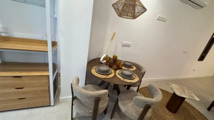 Commercial property de 1 chambre à Valencia, Spain No. 1385 № 2