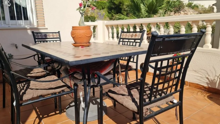 Villa de 124m² à Alicante, Spain No. 1023 № 3