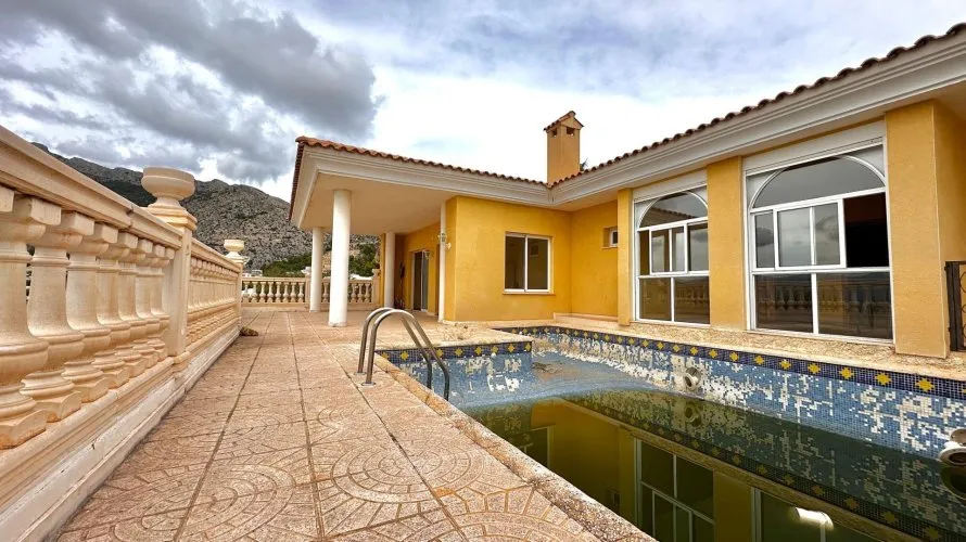 Villa de 5 chambres à Zona Altea Hills, Spain No. 516 № 1