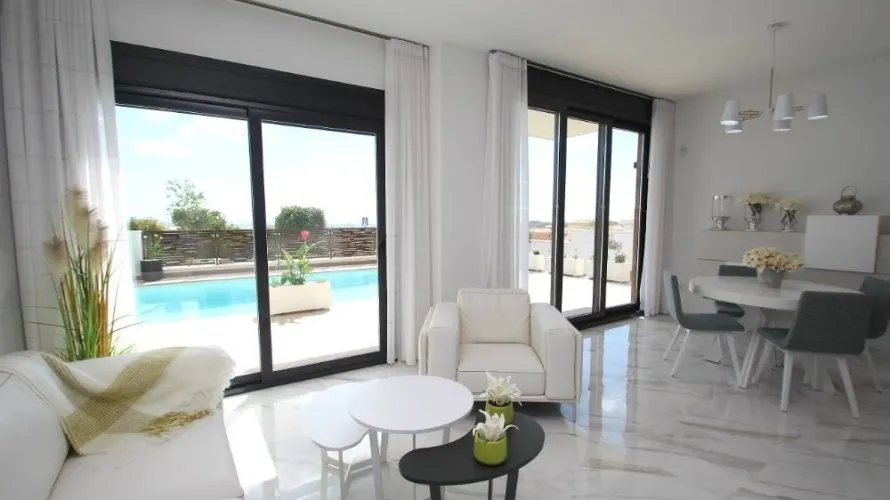 Villa de 3 chambres à San Miguel de Salinas, Spain No. 360 № 2
