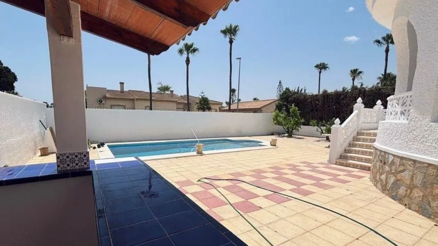 Villa de 3 chambres à Ciudad Quesada, Spain No. 857 № 2