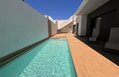 Apartment de 3 chambres à La Zenia, Spain No. 1410