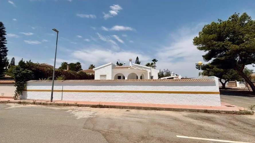 Villa de 3 chambres à Ciudad Quesada, Spain No. 857