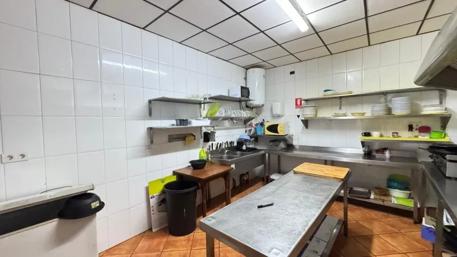 Commercial property de 159m² à Torrevieja, Spain No. 2744 № 2
