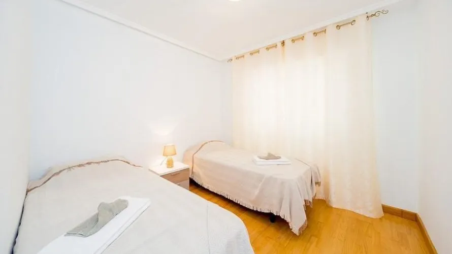 Apartment de 2 chambres à Torrevieja, Spain No. 2953