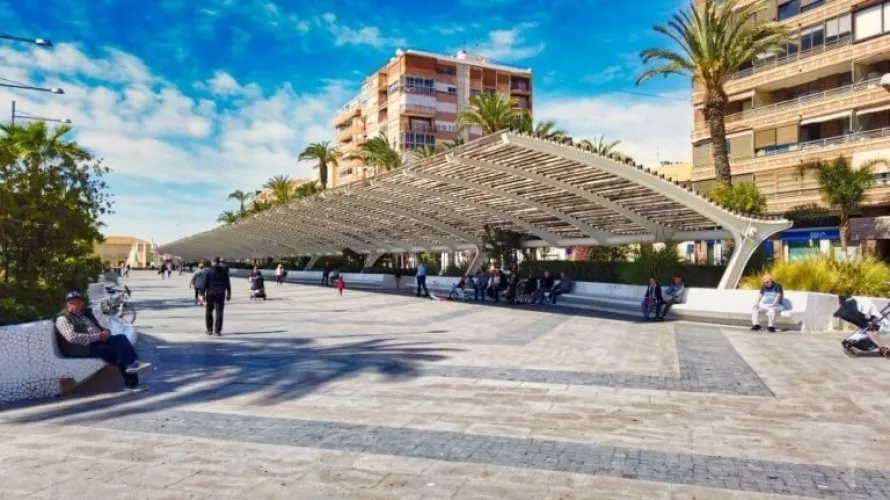 Villa de 3 chambres à Torrevieja, Spain No. 422 № 15