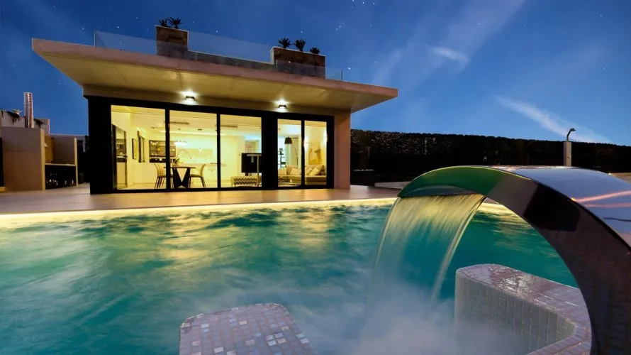 Villa de 4 chambres à Campoamor, Spain No. 639