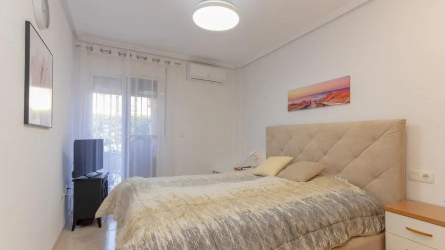 Apartment de 1 chambre à Alicante, Spain No. 1177 № 16
