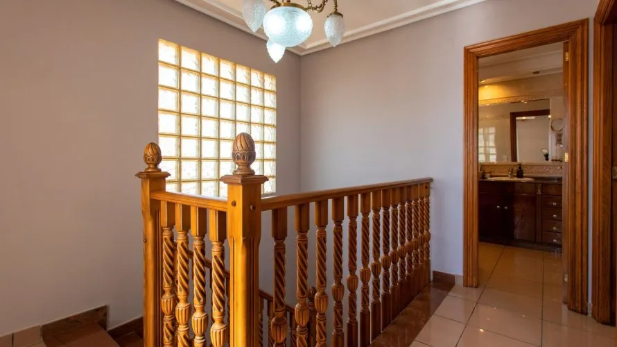 Villa de 180m² à Torrevieja, Spain No. 1557 № 9