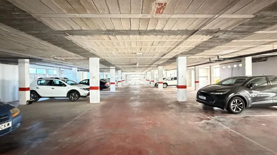 Commercial property de 2800m² à Torrevieja, Spain No. 1429 № 13