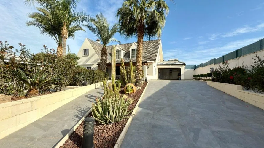Villa de 5 chambres à San Juan, Spain No. 700