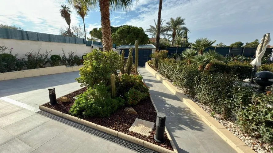 Villa de 5 chambres à San Juan, Spain No. 700 № 7