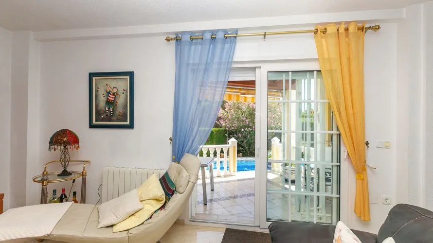 Villa de 194m² à Alicante, Spain No. 1419 № 24