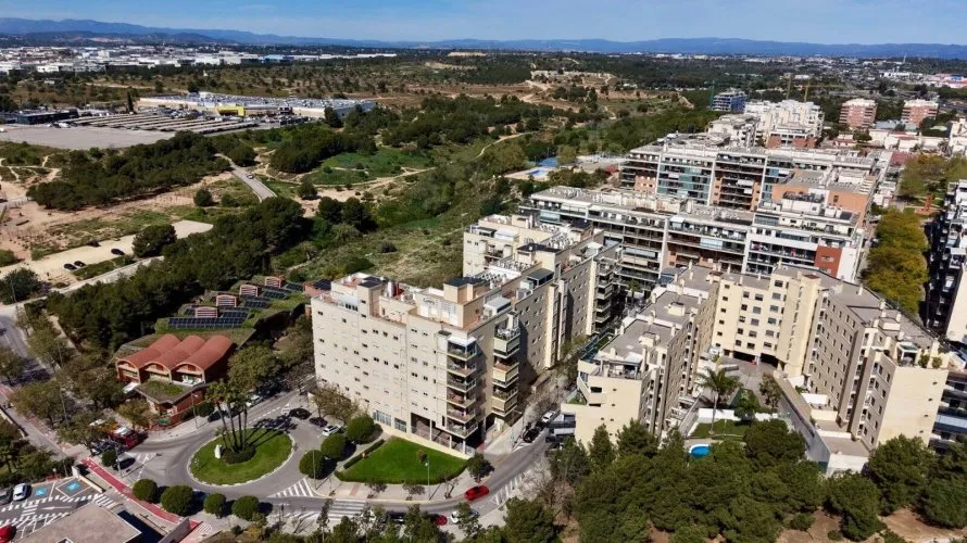 Apartment de 2 chambres à Paterna, Spain No. 1232