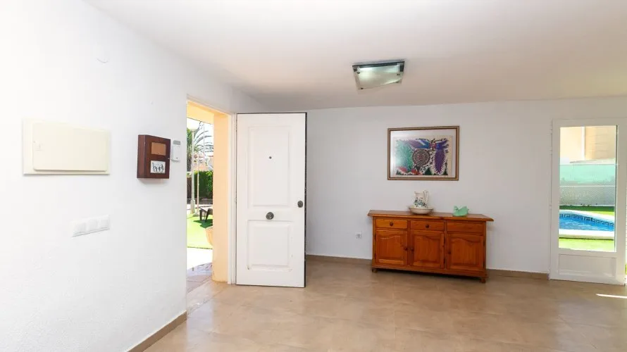 Villa de 293m² à La Zenia, Spain No. 1443 № 9