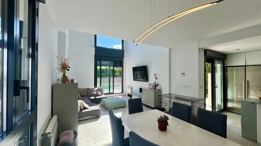 Villa de 3 chambres à Betera, Spain No. 1240 № 15