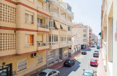 Apartment de 2 chambres à Torrevieja, Spain No. 2953