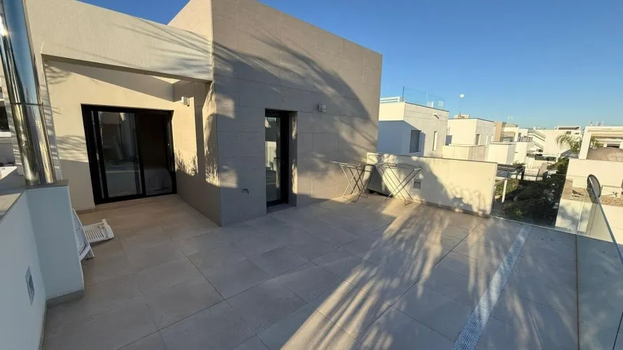 Villa de 3 chambres à Ciudad Quesada, Spain No. 906 № 9