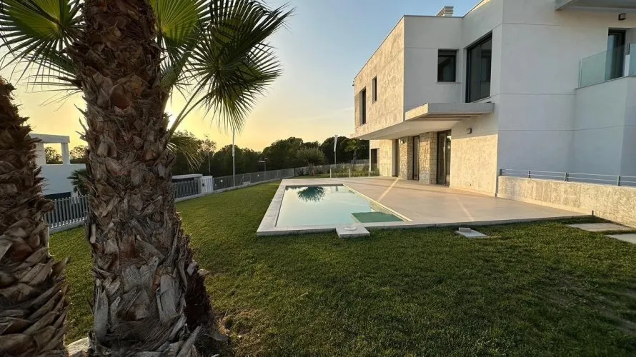 Villa de 4 chambres à Finestrat, Spain No. 718 № 6