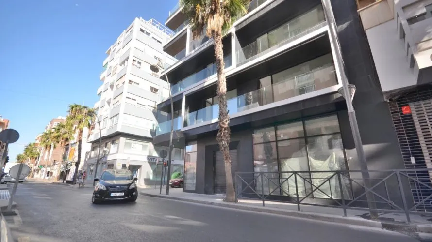 Commercial property de 200m² à Torrevieja, Spain No. 1409 № 4