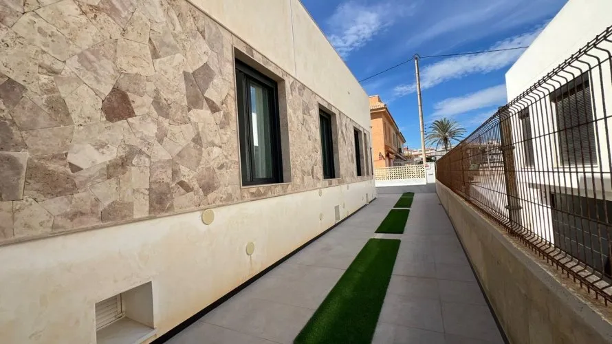 Villa de 5 chambres à La Mata, Spain No. 643 № 26